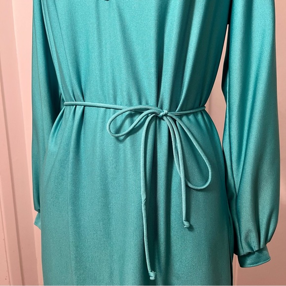 Vintage 70s Green Ship n Shore Tie Waist V Neck Disco Nylon Tunic Top - Picture 3 of 6